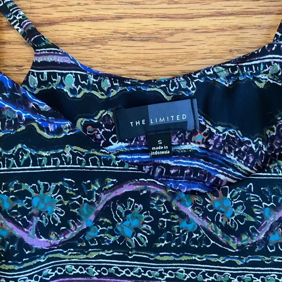 The Limited Tank Women’s Small Paisley Colorful Shirt High Low Hem Sleeveless - Picture 2 of 7